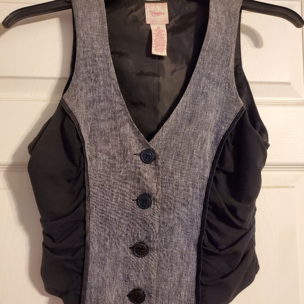 Vest - Picture 2 of 4
